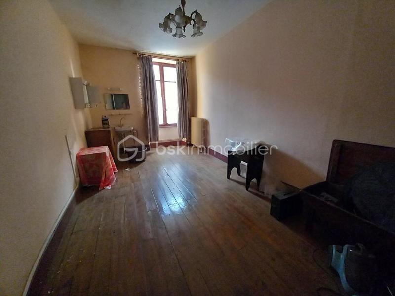 Maison - 180 m² - 5 pièces