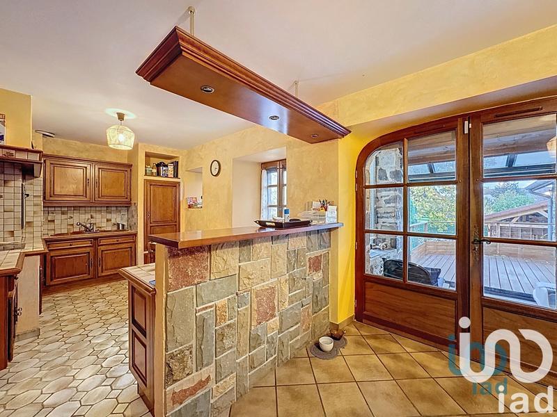 Maison - 210 m² - 7 pièces