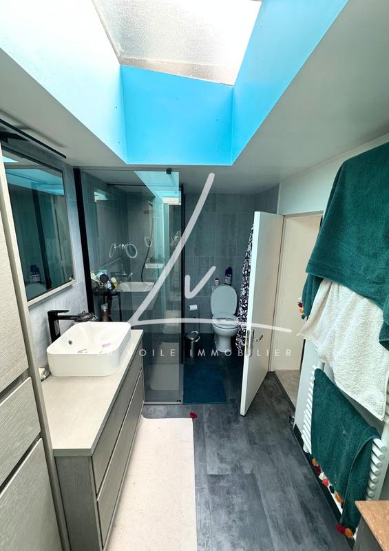 Loft - 203 m² - 6 pièces