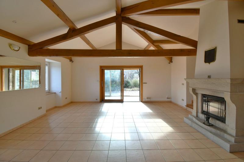 Maison en pierre - 251 m² - 10 pièces