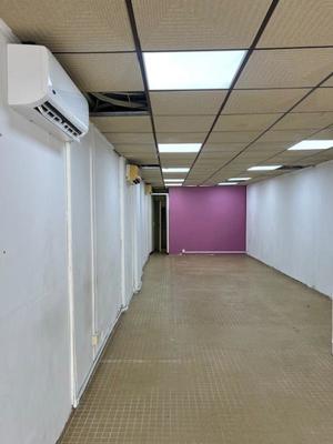 Local commercial - 62 m² - 3 pièces