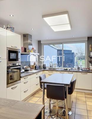 Maison - 110 m² - 4 pièces