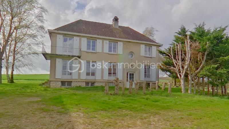 Corps de ferme - 310 m² - 11 pièces