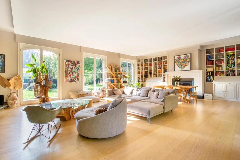 Maison - 309 m² - 9 pièces