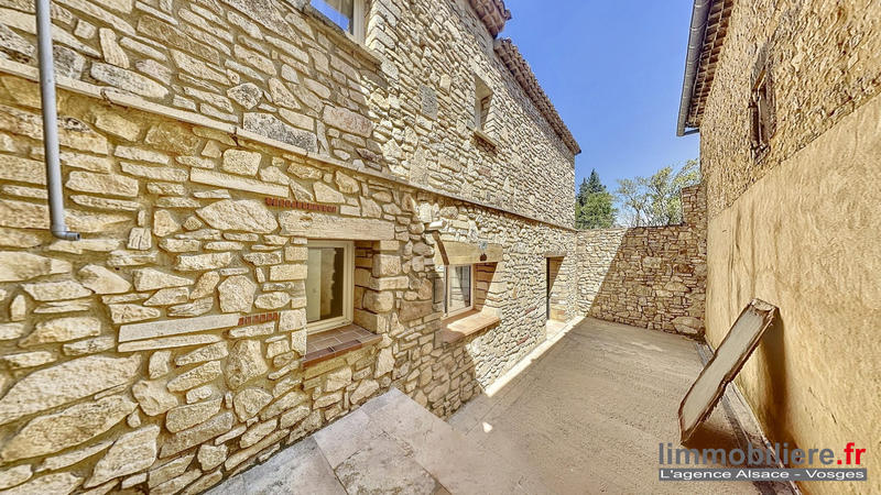 Mas - 282 m² - 11 pièces