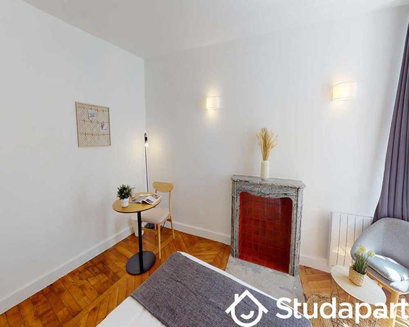 Chambre - 80 m² - 1 pièce