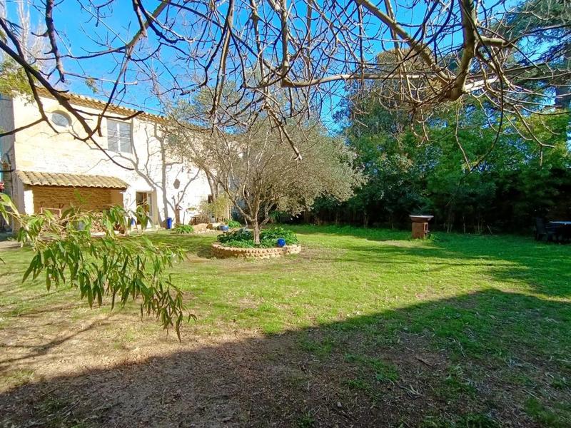 Mas - 342 m² - 15 pièces