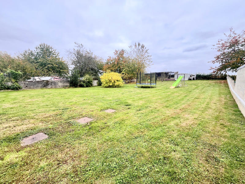 Maison - 230 m² - 8 pièces