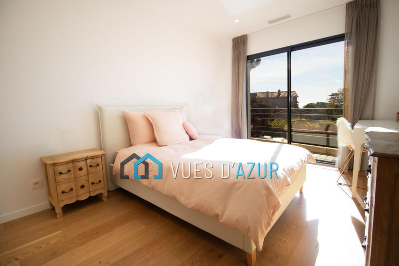 Villa - 248 m² - 5 pièces