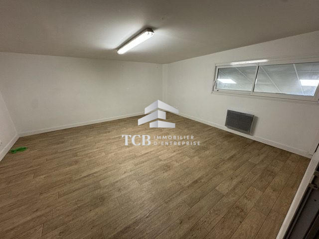 Local d'activités - 460 m²