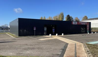 Local commercial - 256 m²