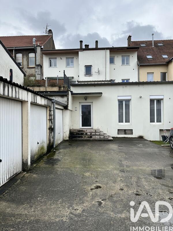 Appartement - 120 m² - 6 pièces