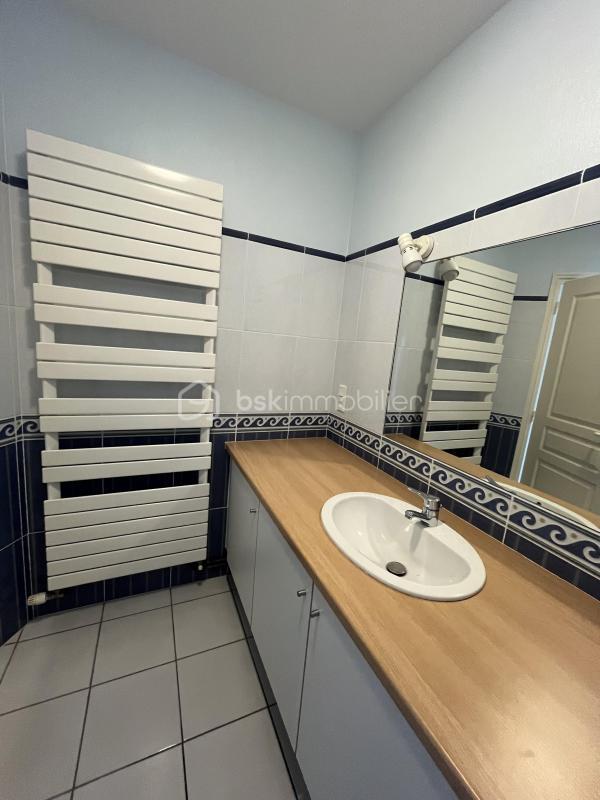 Pavillon - 220 m² - 9 pièces