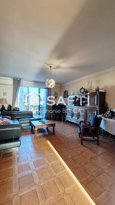 Appartement - 90 m² - 3 pièces