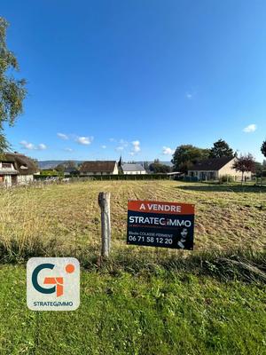 Terrain constructible - 1 038 m²