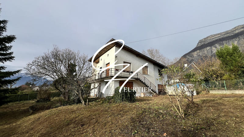 Maison - 160 m² - 5 pièces