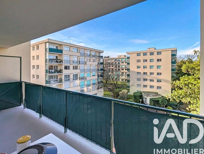 Appartement - 99 m² - 5 pièces