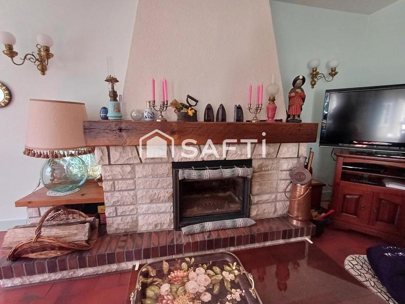 Maison - 213 m² - 8 pièces