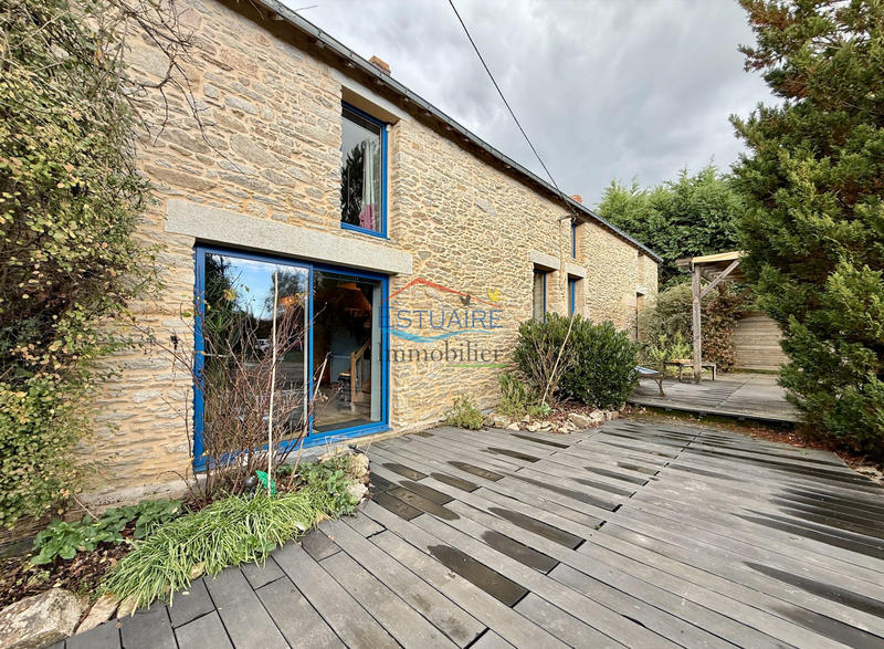 Maison - 204 m² - 7 pièces