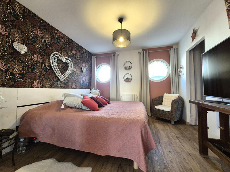 Maison - 215 m² - 5 pièces