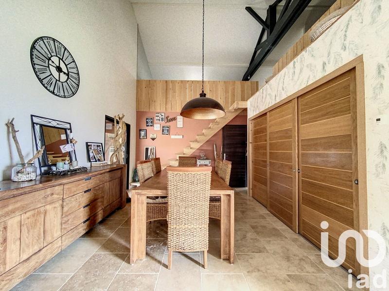 Maison - 199 m² - 7 pièces