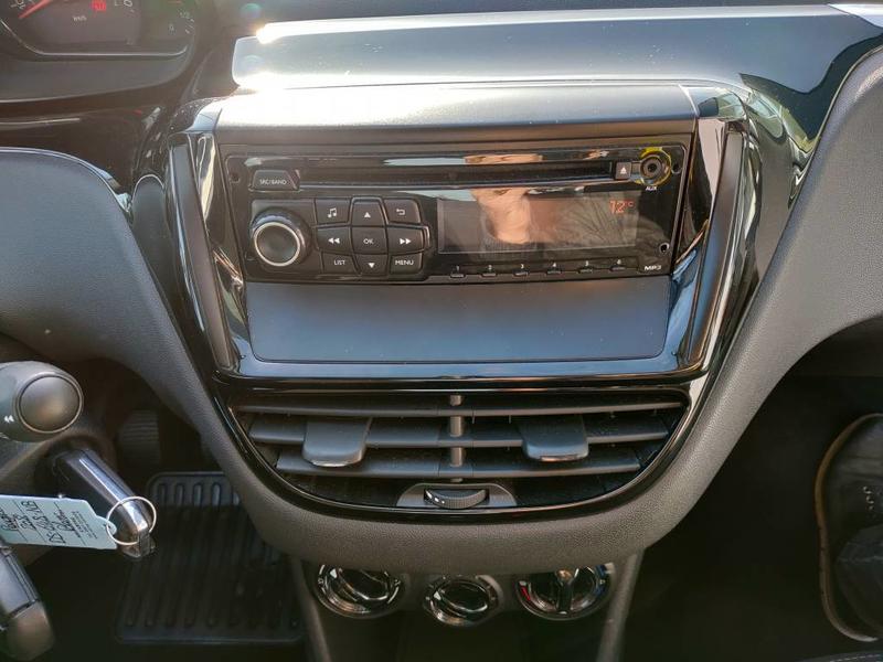 Peugeot 208 affaire 1.4 Hdi Pack Cd Clim