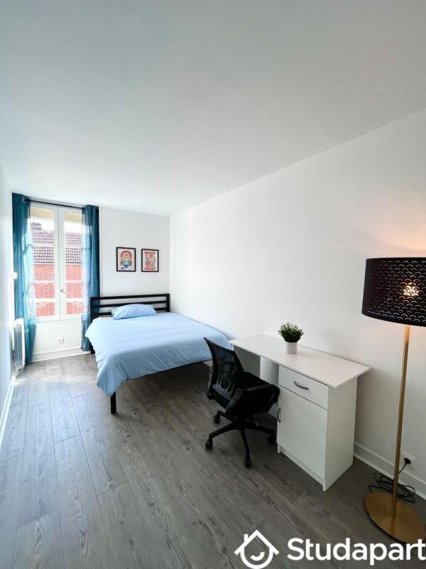 Chambre - 12 m² - 1 pièce