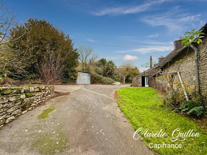 Maison - 250 m² - 15 pièces