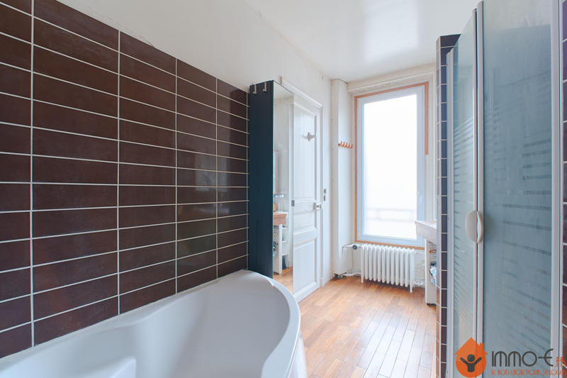 Maison - 96 m² - 5 pièces