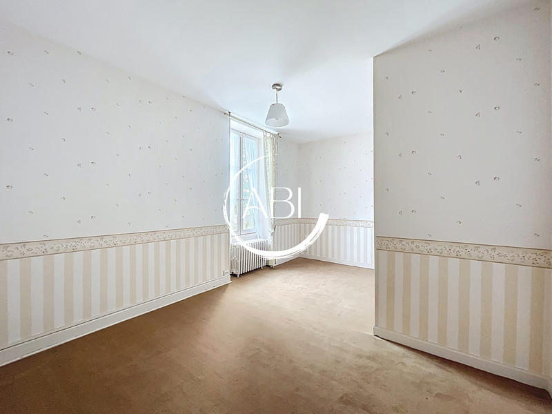 Maison - 200 m² - 11 pièces