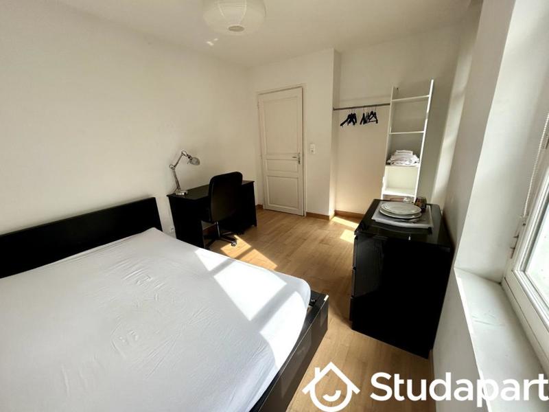 Chambre - 12 m² - 1 pièce