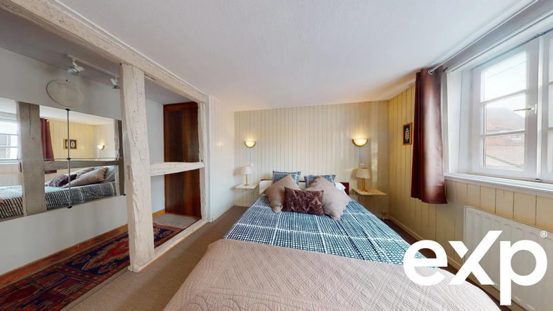 Maison - 650 m² - 20 pièces