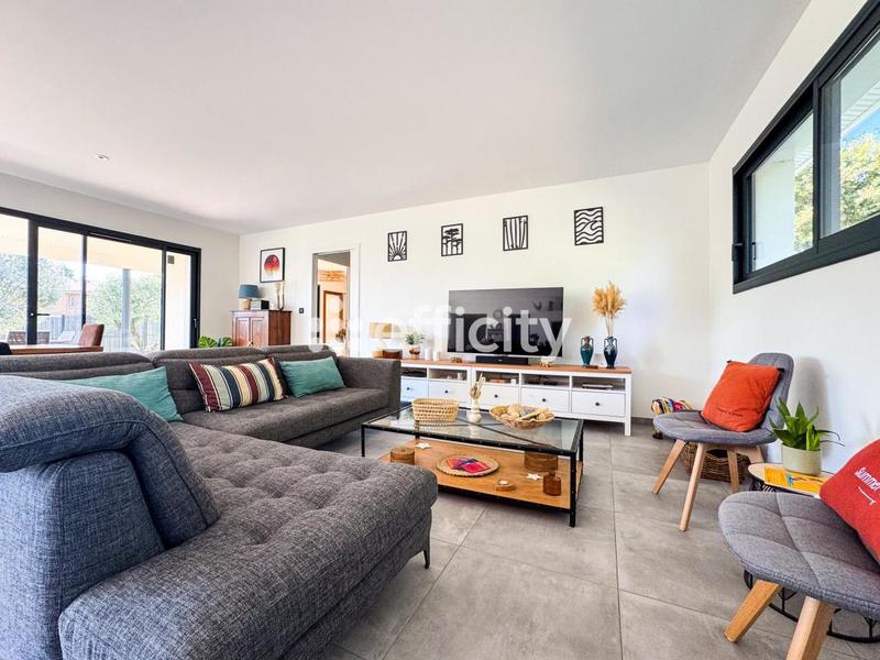 Maison - 130 m² - 4 pièces