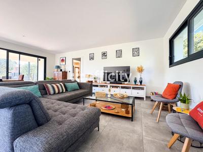 Maison - 130 m² - 4 pièces