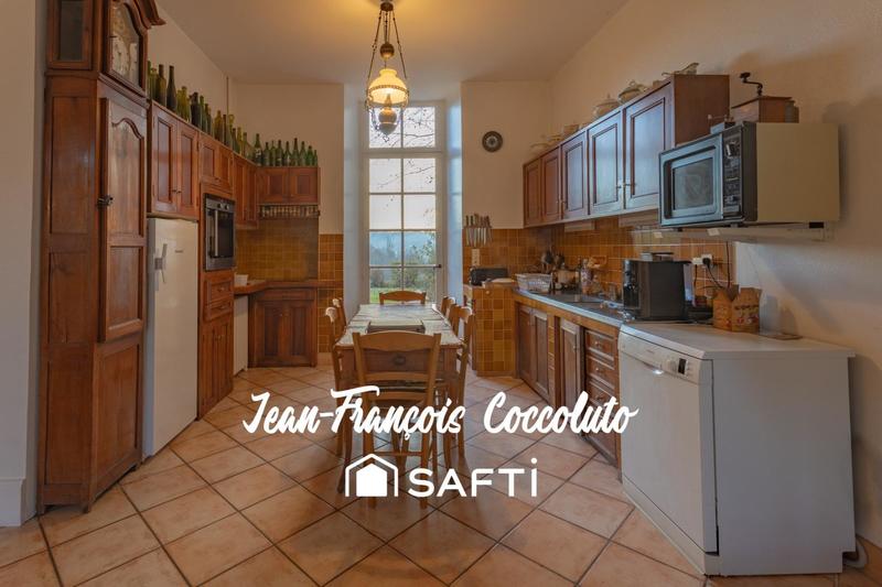 Château - 493 m² - 12 pièces