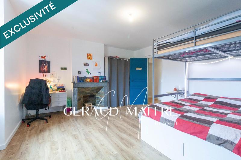 Maison - 242 m² - 10 pièces