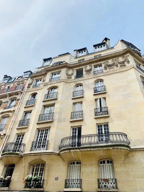 Appartement - 100 m² - 4 pièces