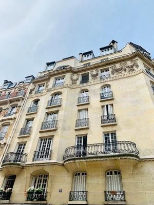 Appartement - 100 m² - 4 pièces