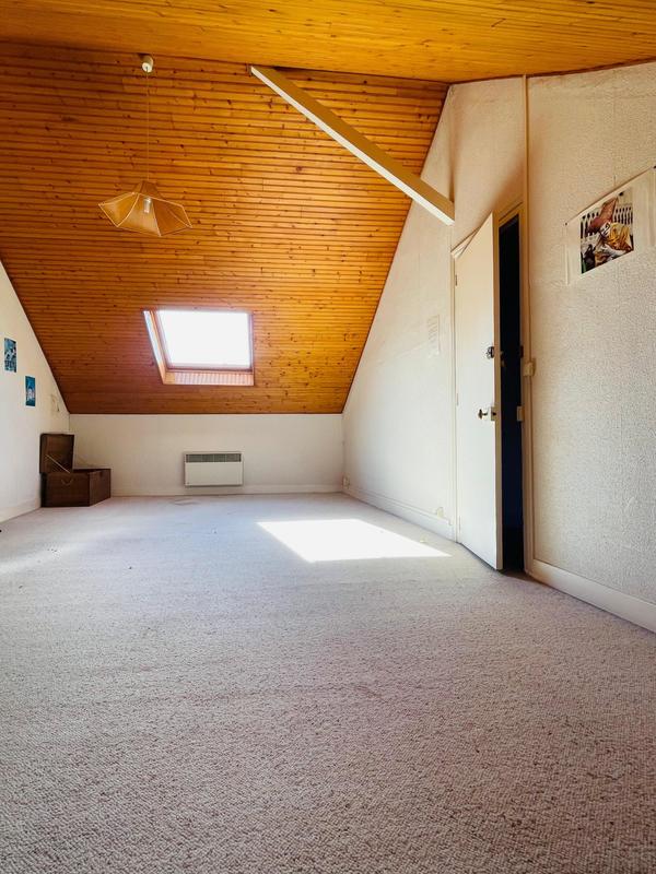 Maison - 142 m² - 8 pièces