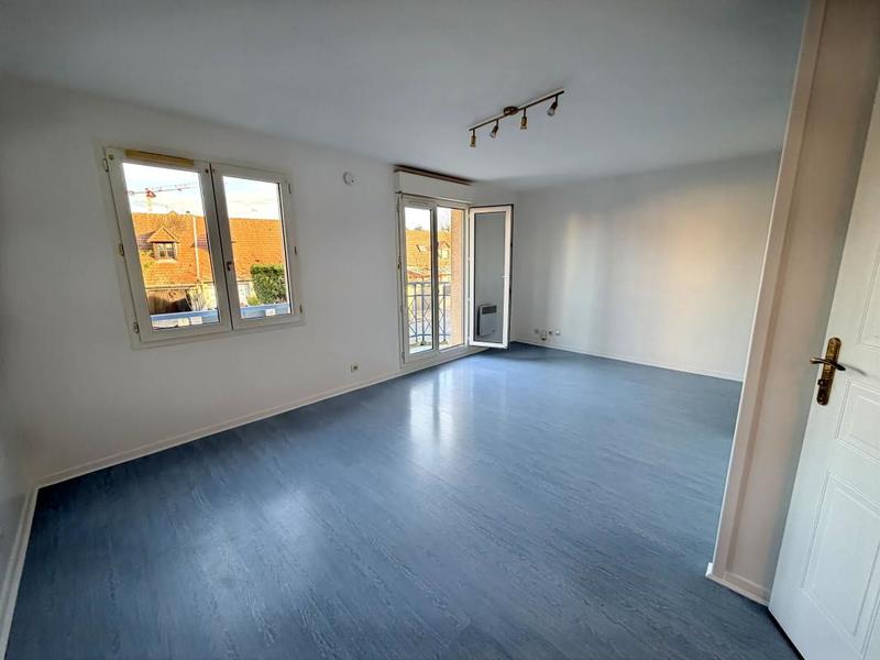 Studio - 30 m² - 1 pièce