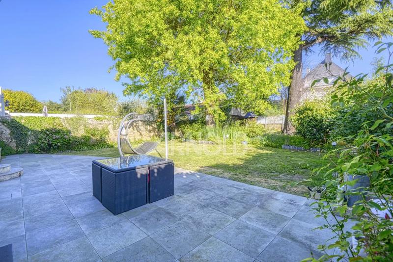 Maison - 217 m² - 8 pièces