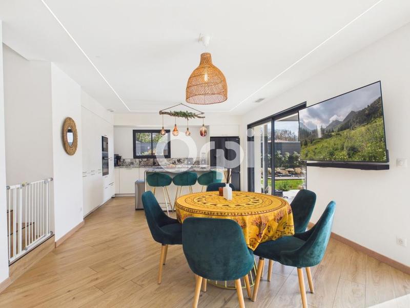 Maison - 150 m² - 4 pièces