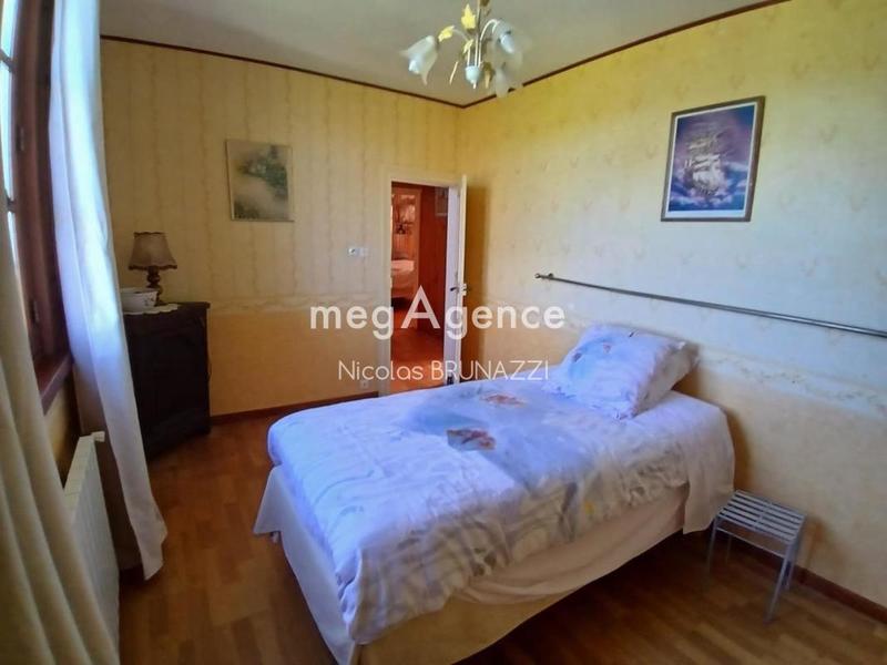 Propriété - 141 m² - 7 pièces