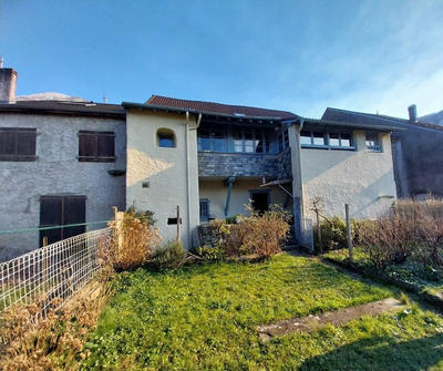 Maison - 180 m² - 7 pièces