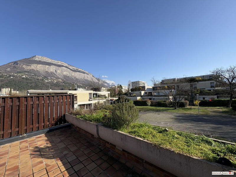 Appartement - 99 m² - 4 pièces