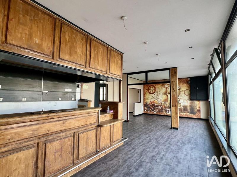 Local commercial - 176 m² - 4 pièces