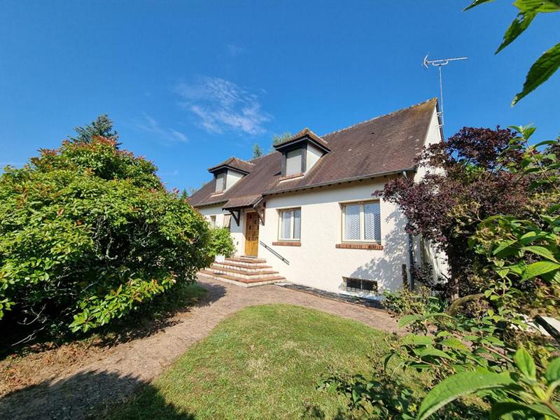 Maison - 156 m² - 8 pièces