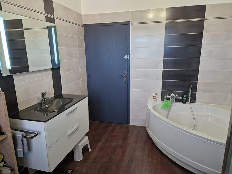 Appartement - 101 m² - 4 pièces