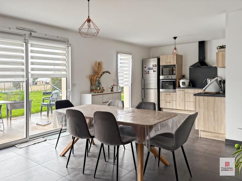 Maison - 96 m² - 5 pièces