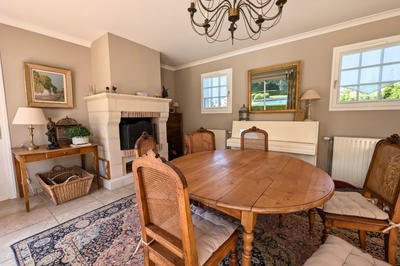 Maison - 198 m² - 10 pièces